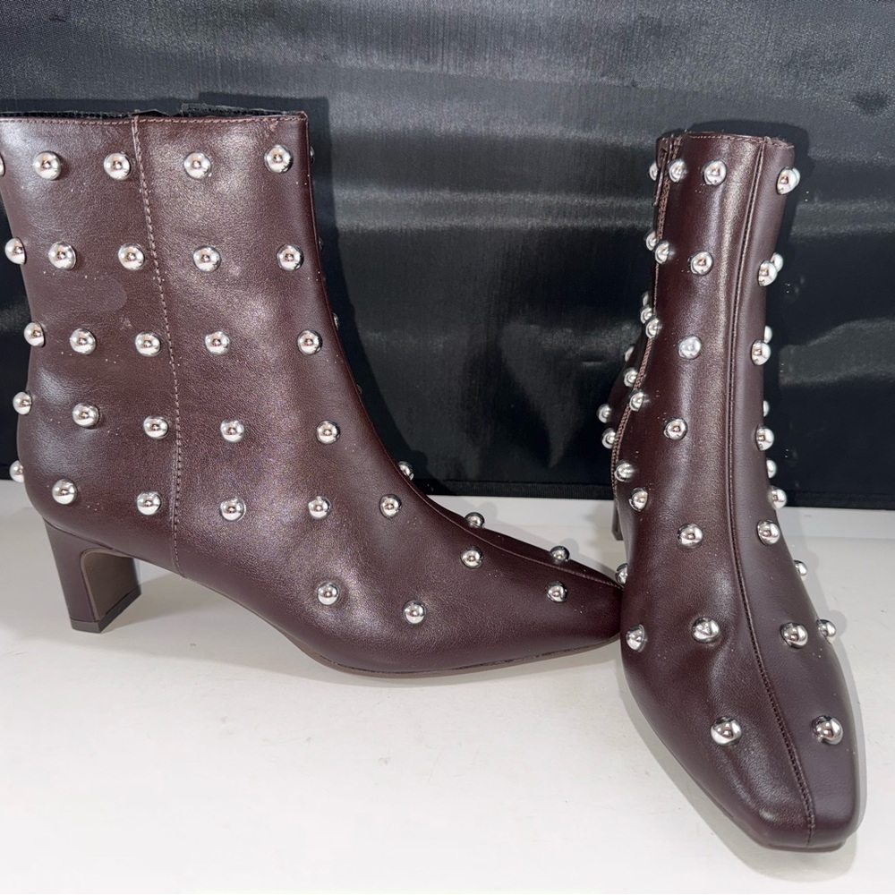 Size 6 Tigris Studded Brown Ankle Boots Heels a new day